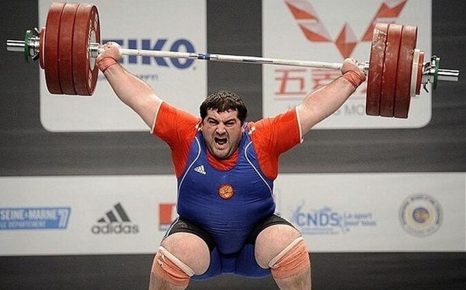 Weightlifting as a provocative factor in the development of loin osteocondrosis